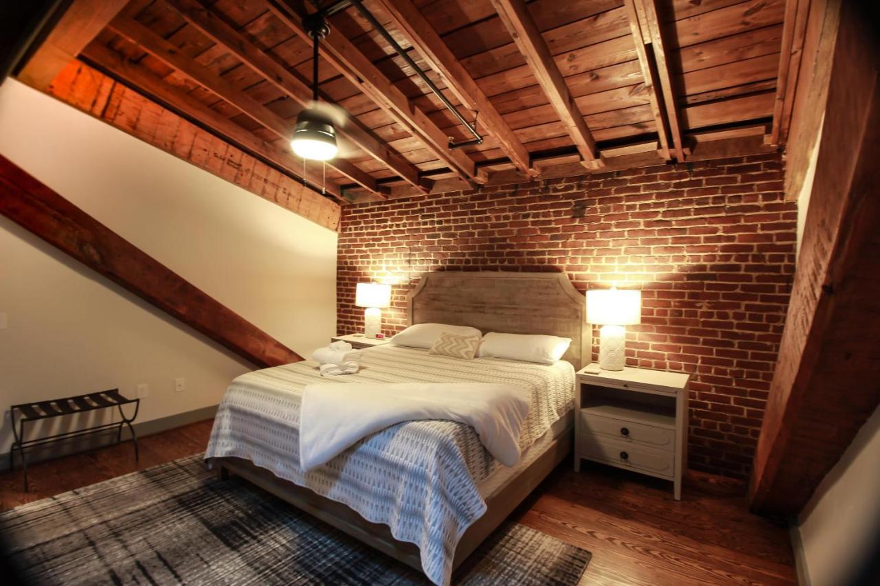 The Lofts At Downtown Salem Aparthotel Exterior photo